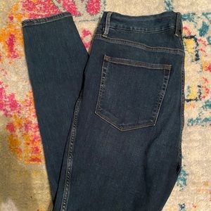 Good American Good Curve Skinny Jean